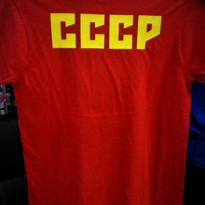 Печать на футболке "СССР"