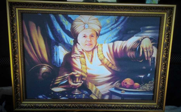 Портрет в образе на холсте в багетной рамке