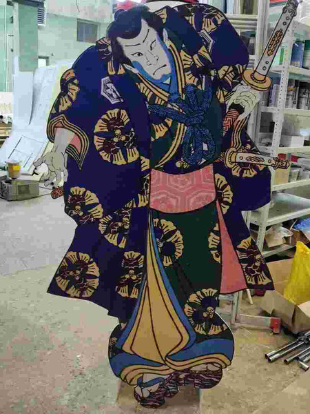 УФ печать на пластике ростовой фигуры УФ печать на пластике ростовой фигуры