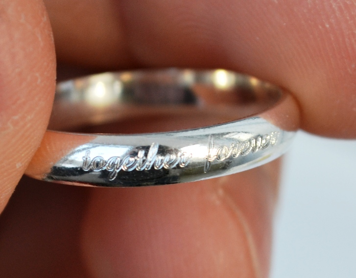 Гравировка на кольцах